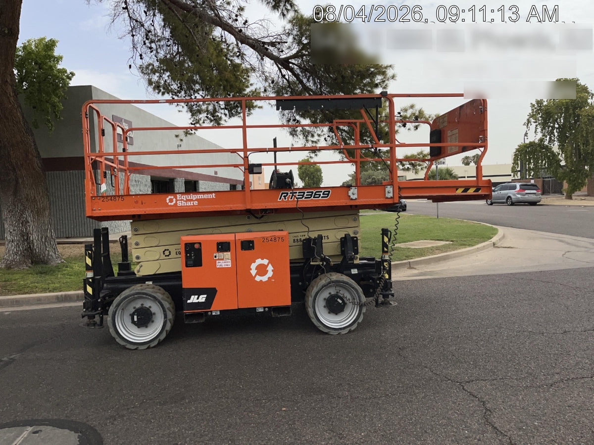 2022 JLG RT3369