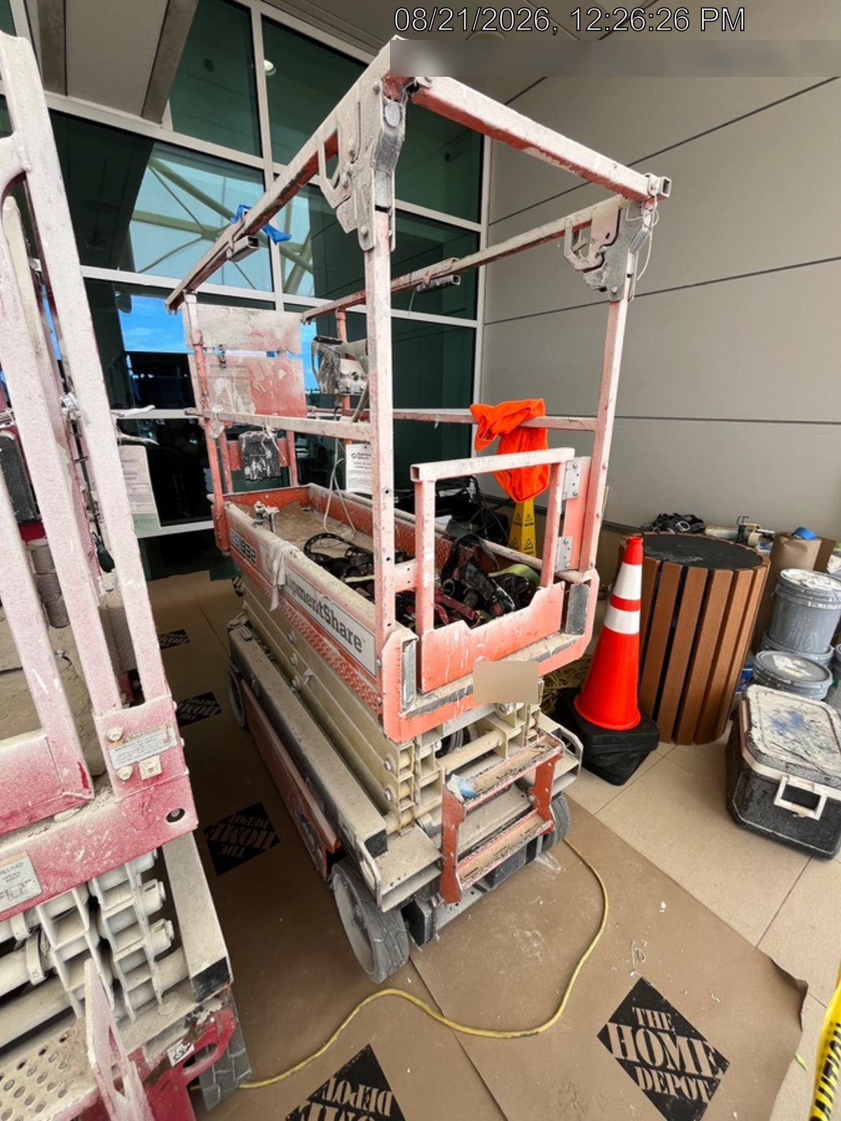 2021 JLG ES1932