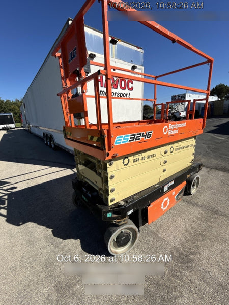 2022 JLG ES3246
