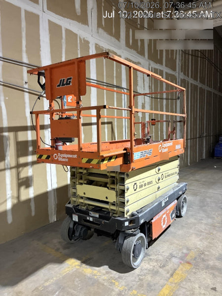 2023 JLG ES3246