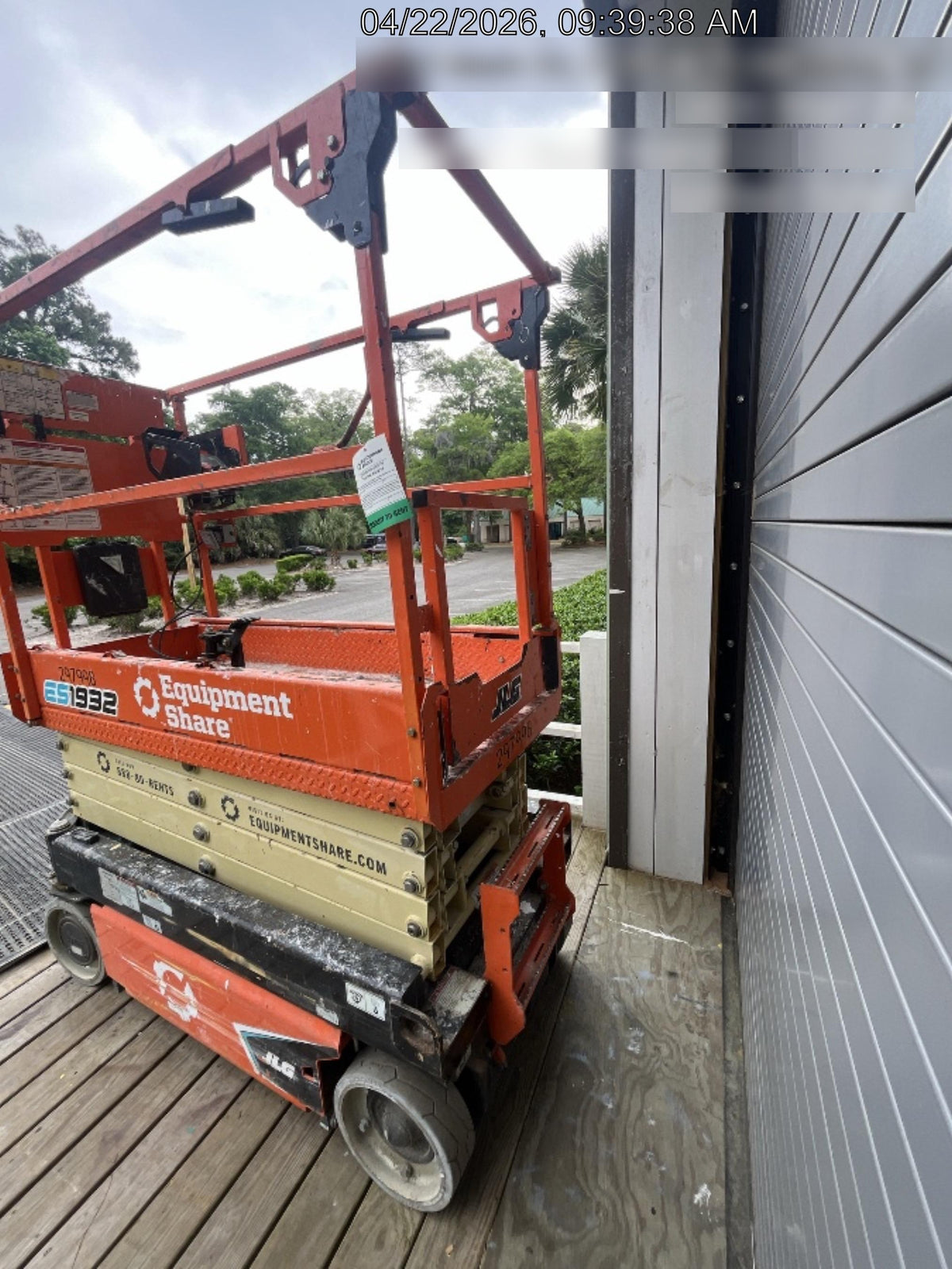 2023 JLG ES1932