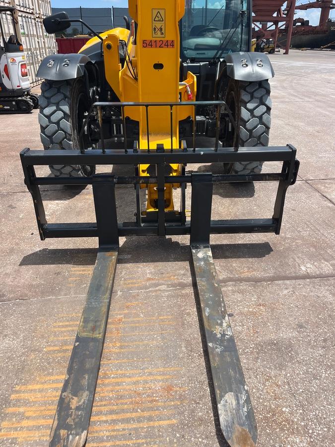 2025 JCB 509-42