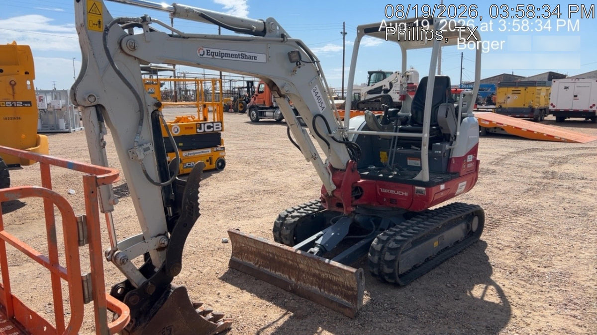 2023 TAKEUCHI TB235-2R