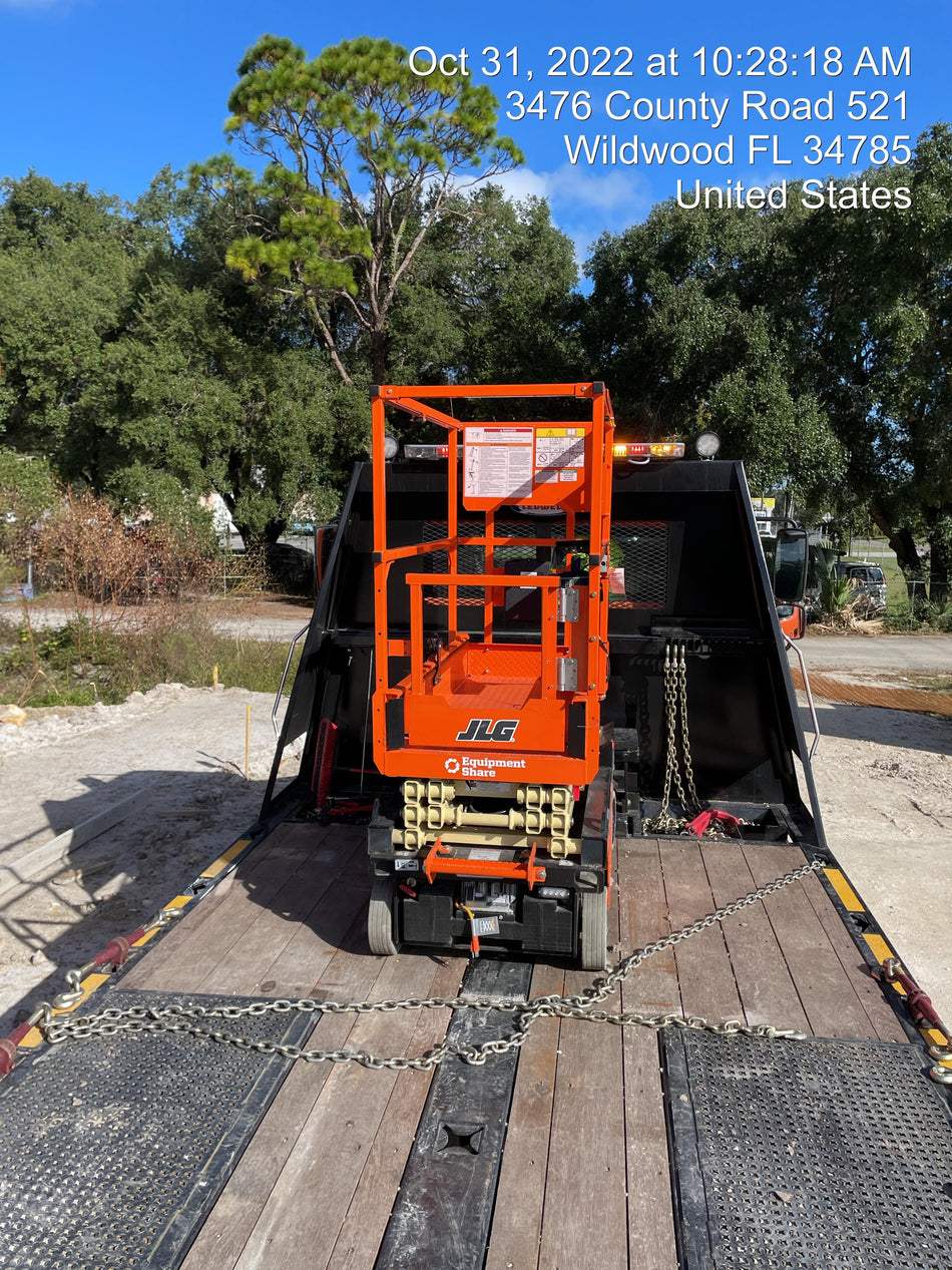 2022 JLG ES1330L