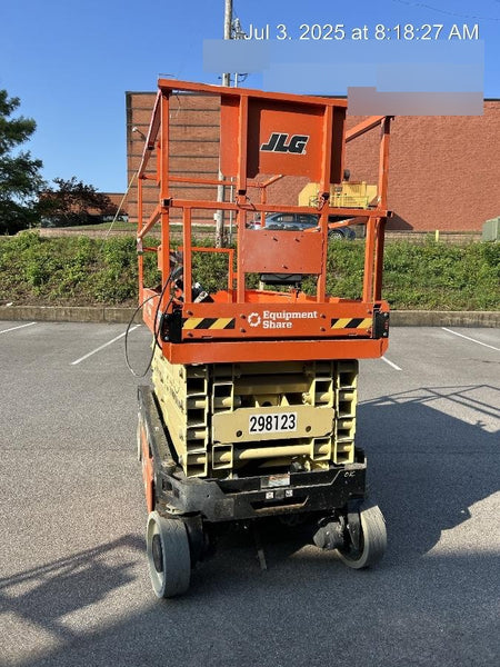 2023 JLG ES3246