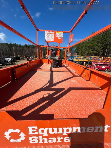 2022 JLG ES3246