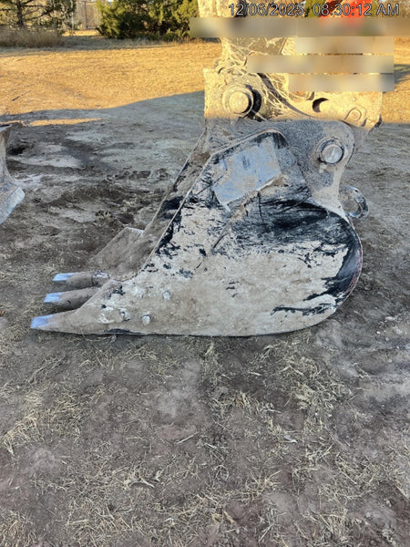 2025 FLECO 18" HD Bucket - Fleco