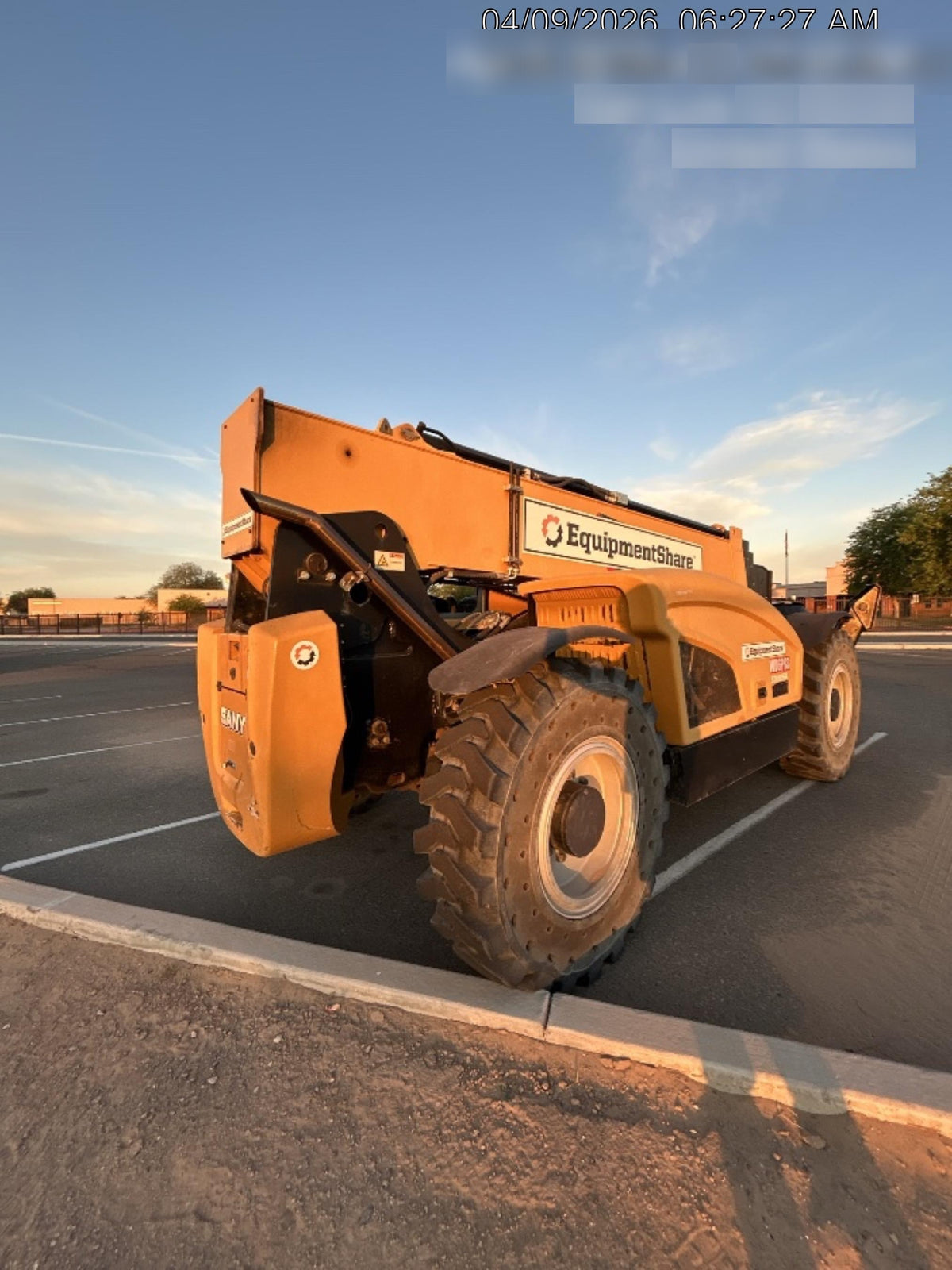2022 SANY STH1056
