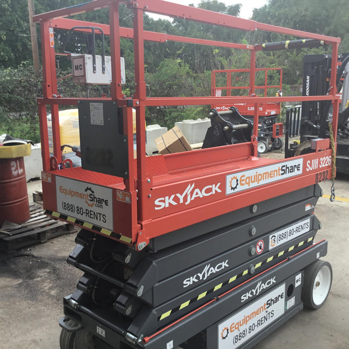 2018 Skyjack SJIII-3226 Skyjack SJIII3226 Scissor Lift w/Trojan Batteries