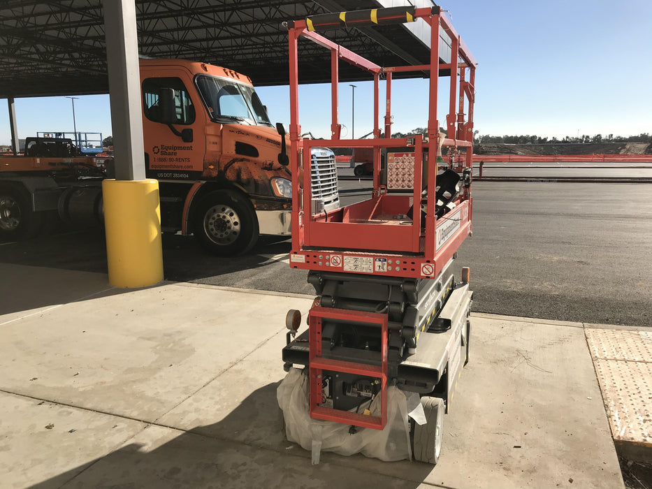 2020 Skyjack SJIII-3219 Solid NM Tires, Half height spring hinged entry gate, Dual Beacons, 800W Inverter