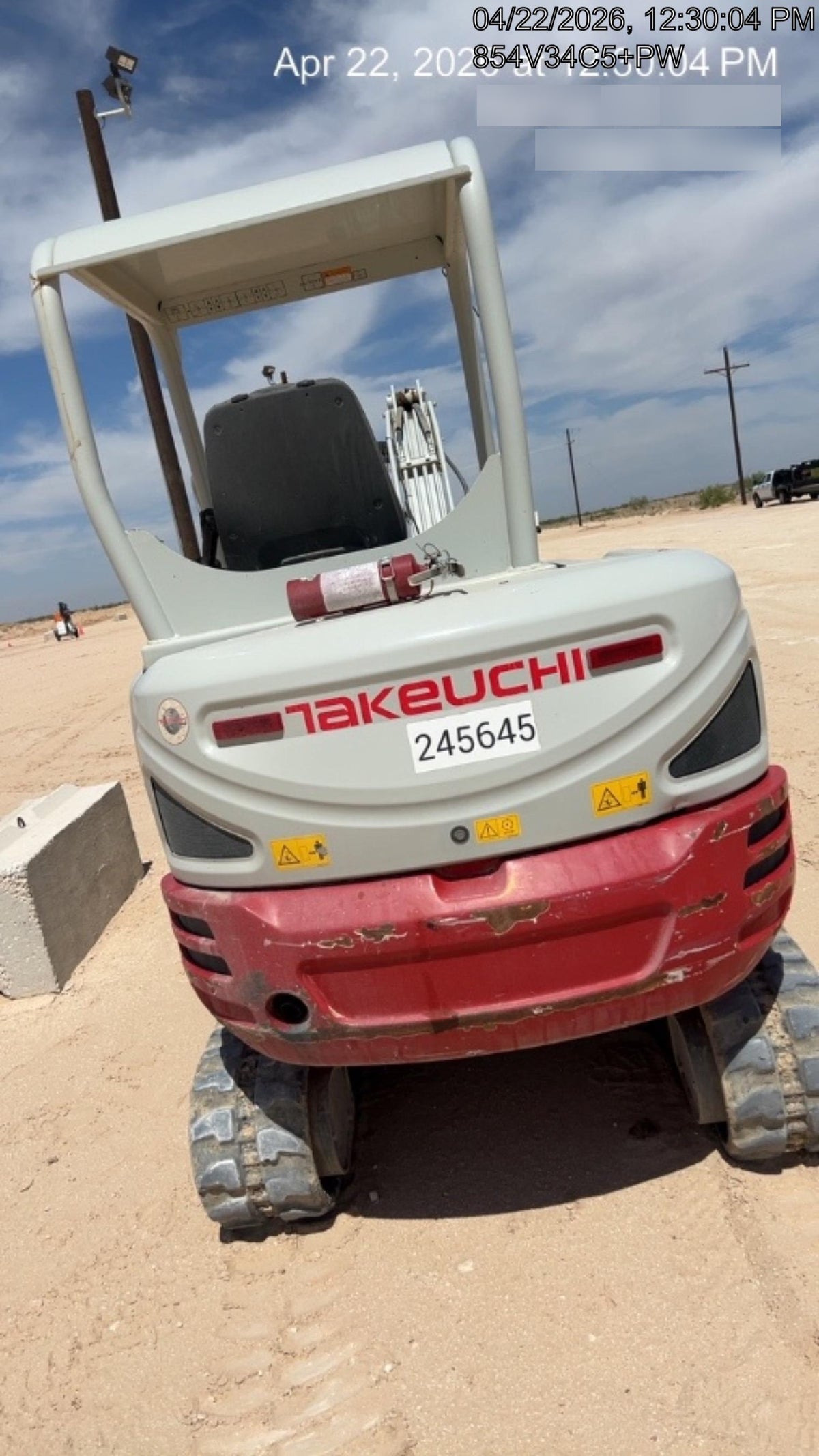 2022 TAKEUCHI TB235-2R