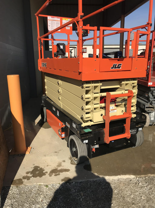 2021 JLG R3246
