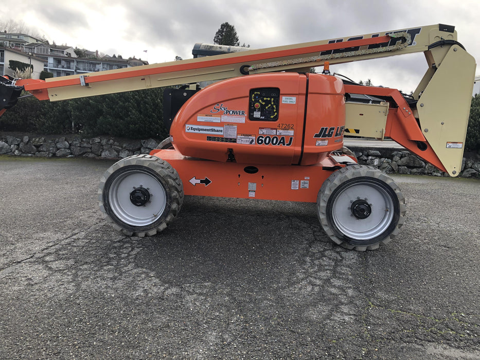 2019 JLG 600AJ