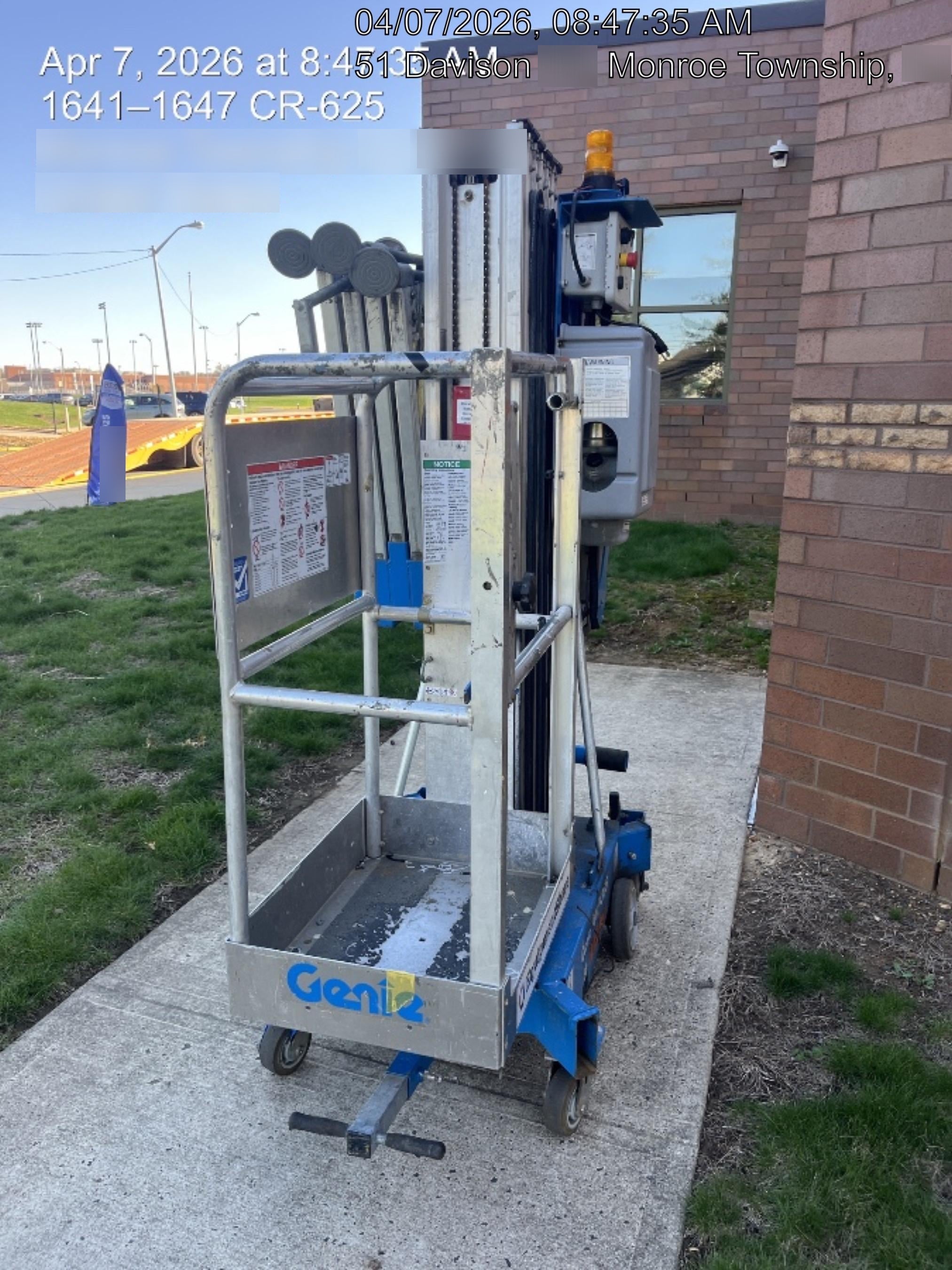 2020 GENIE AWP-30S