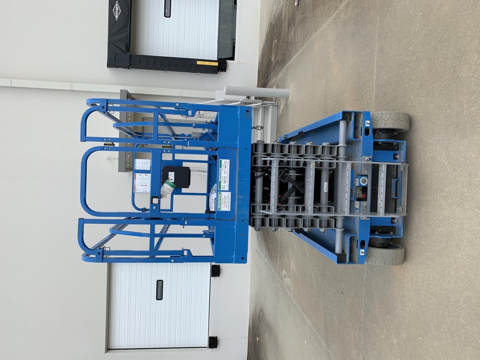 2019 Genie GS-4047 Folding rails with half height swing gate
