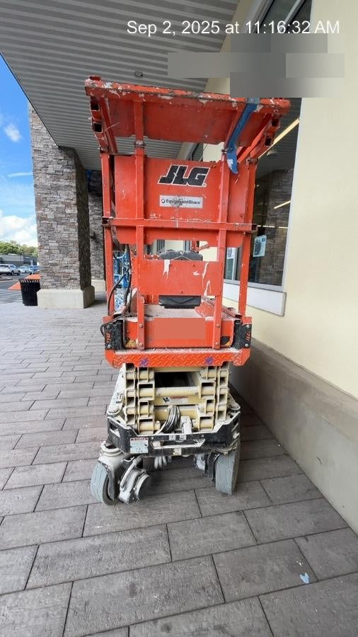 2021 JLG ES1932