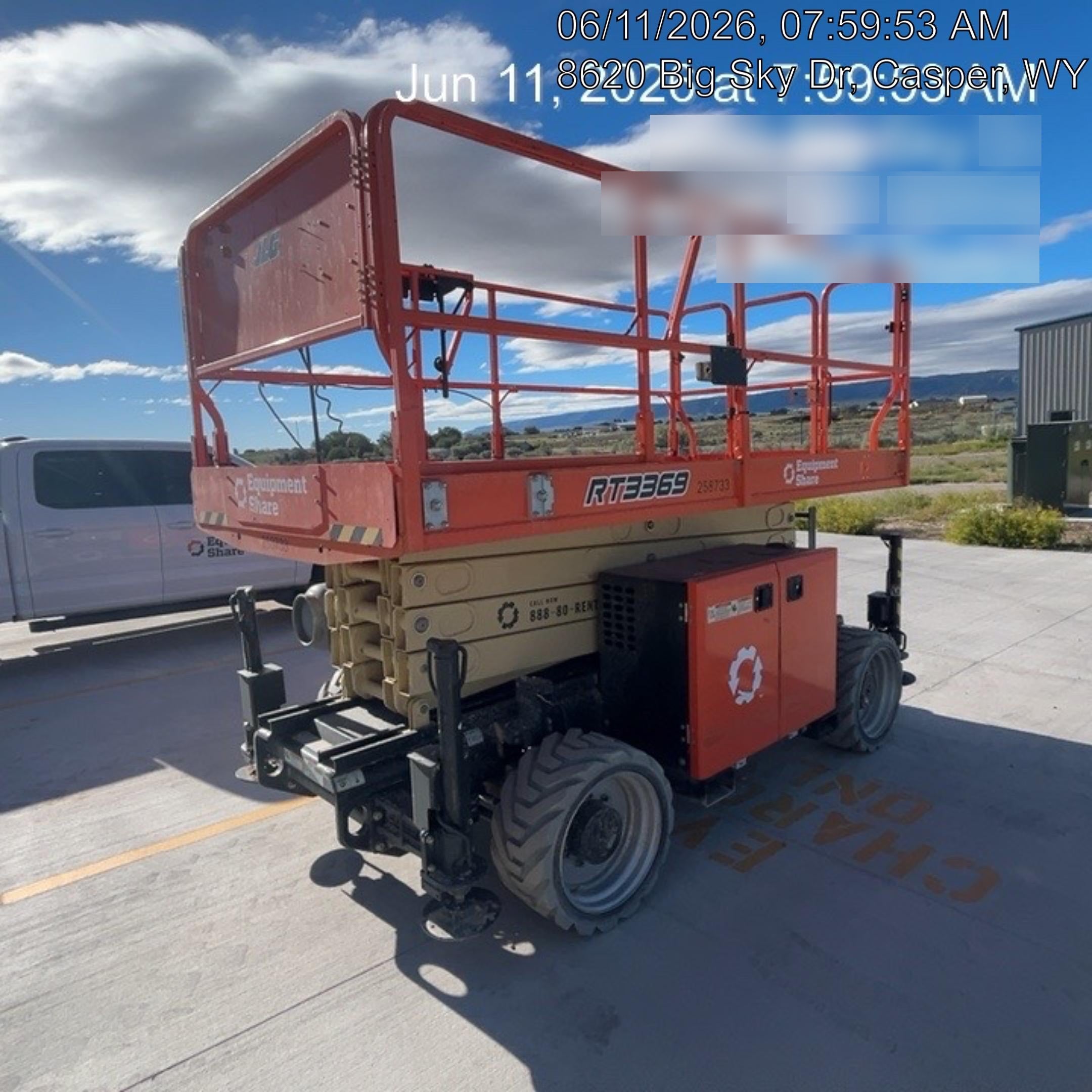 2022 JLG RT3369