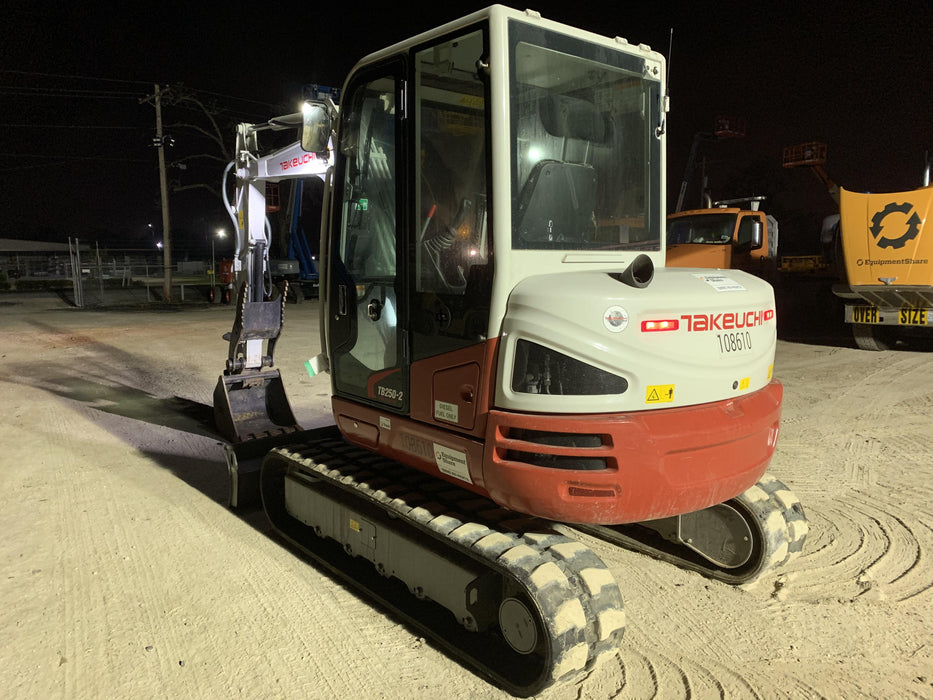 2020 TAKEUCHI TB250-2C