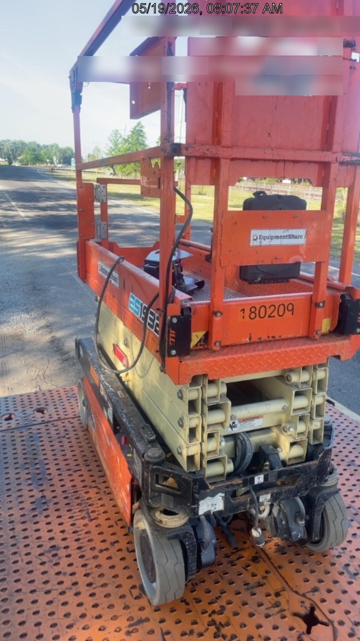 2021 JLG ES1932