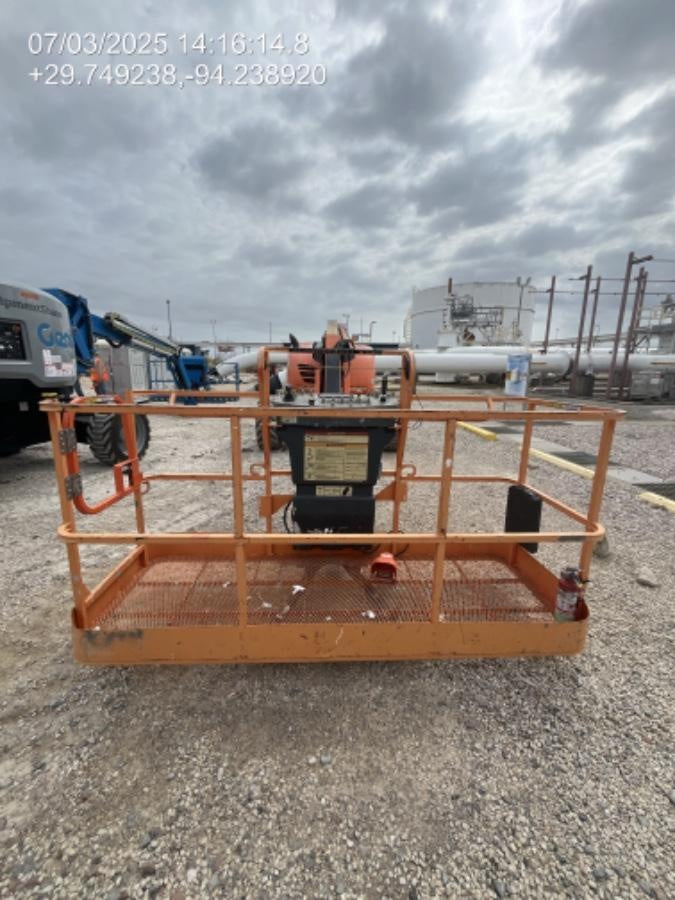 2019 JLG 600AJ