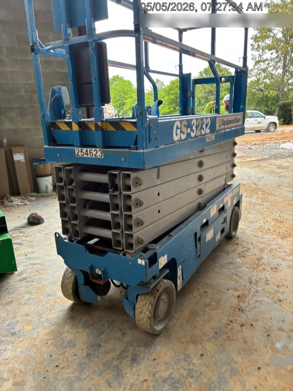 2022 GENIE GS-3232