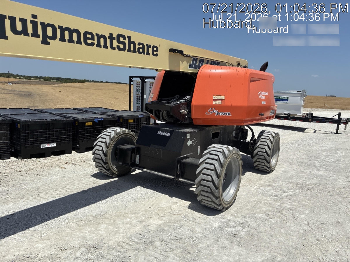 2023 JLG 660SJ