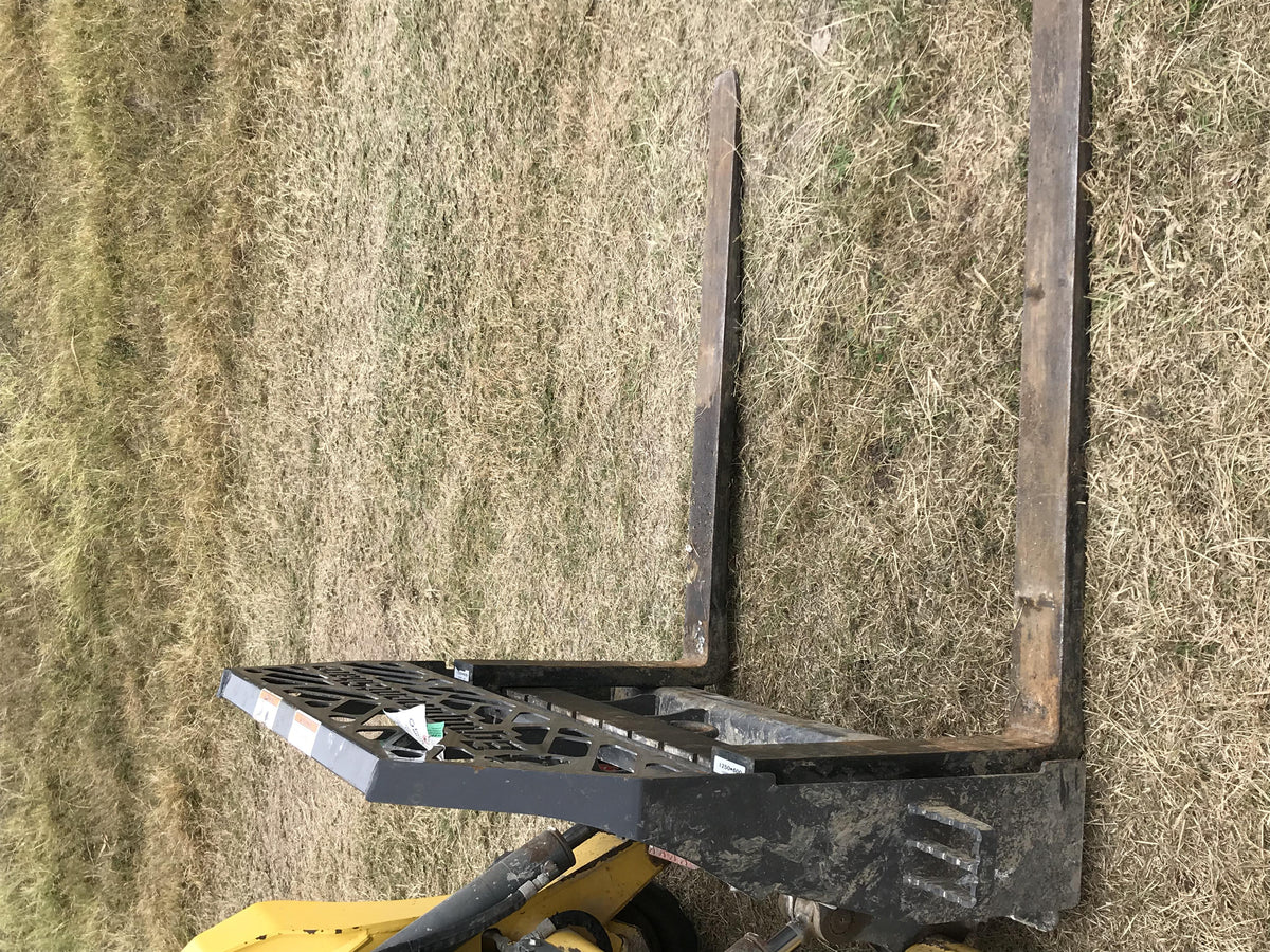 2020 EMKAY 48" Pallet Forks - Emkay