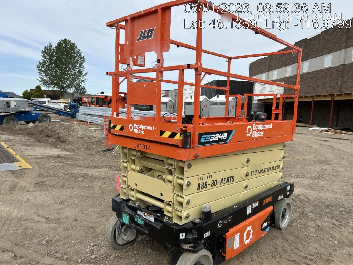 2025 JLG ES3246