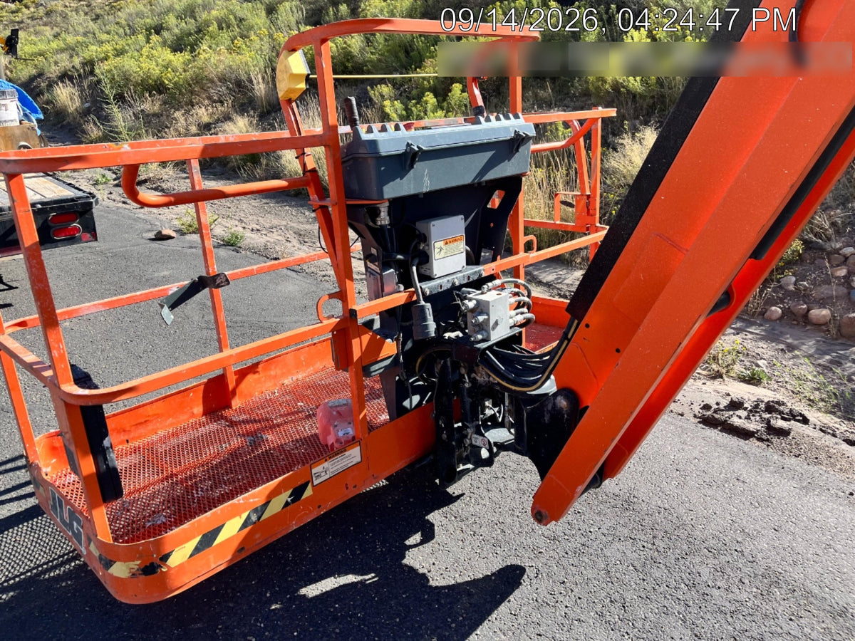 2023 JLG 800AJ