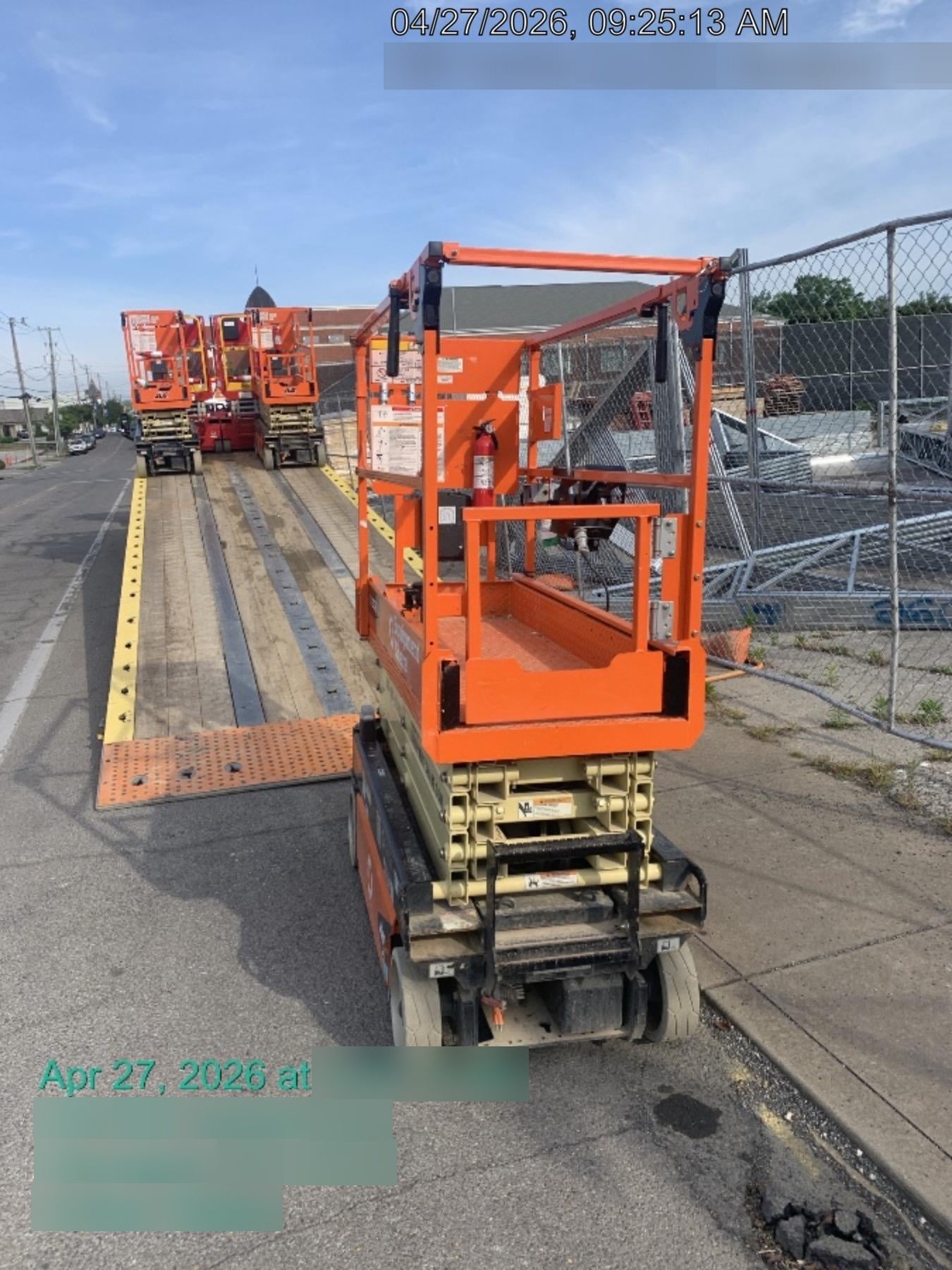 2025 JLG ES1932