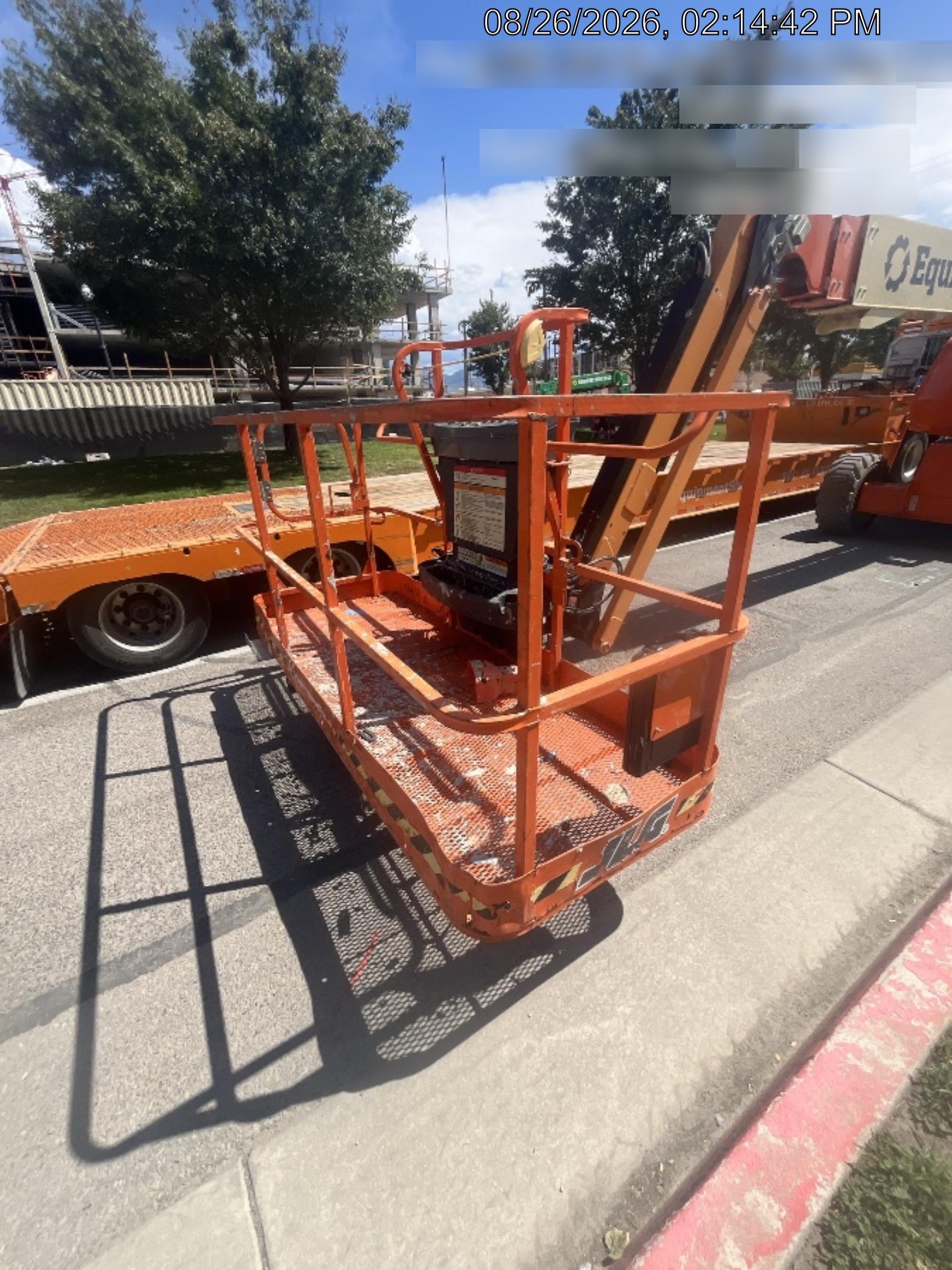 2022 JLG 660SJ