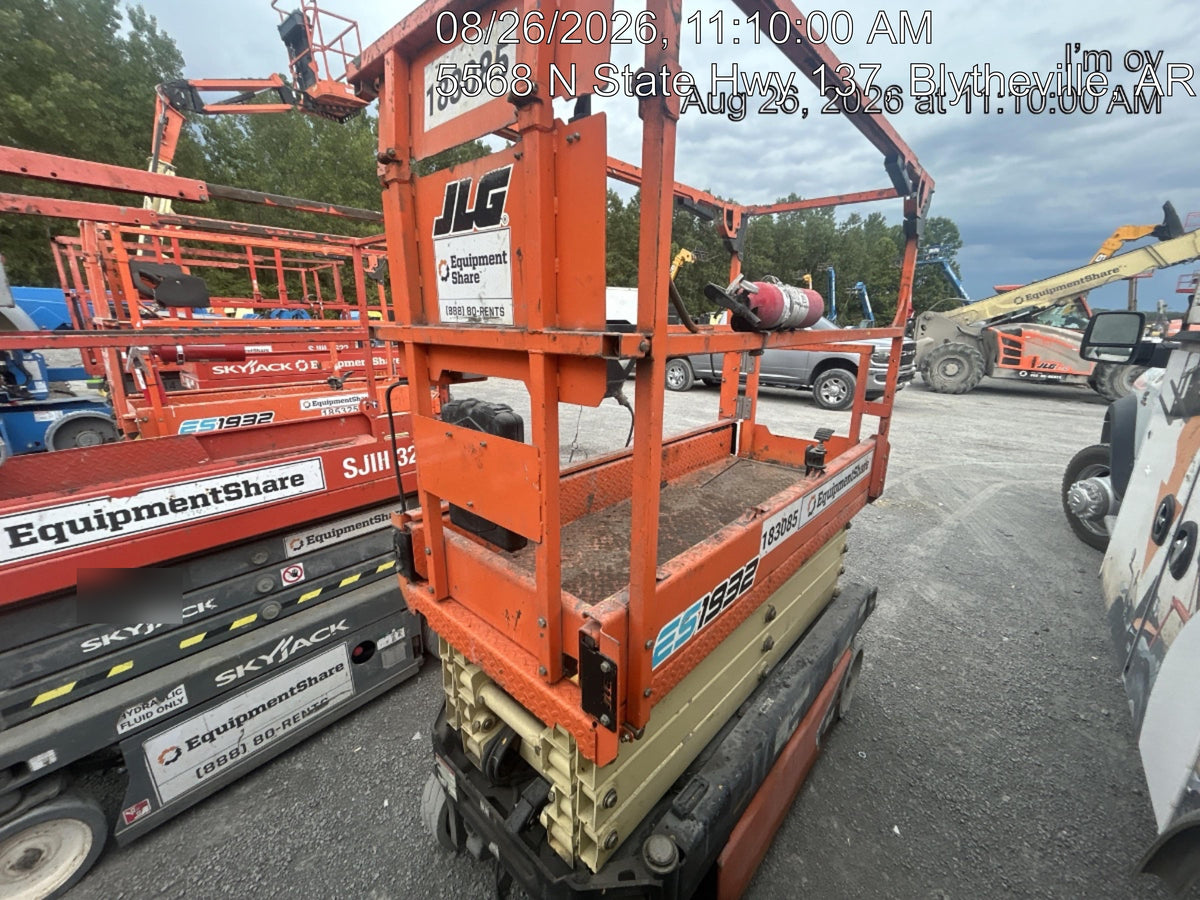2021 JLG ES1932