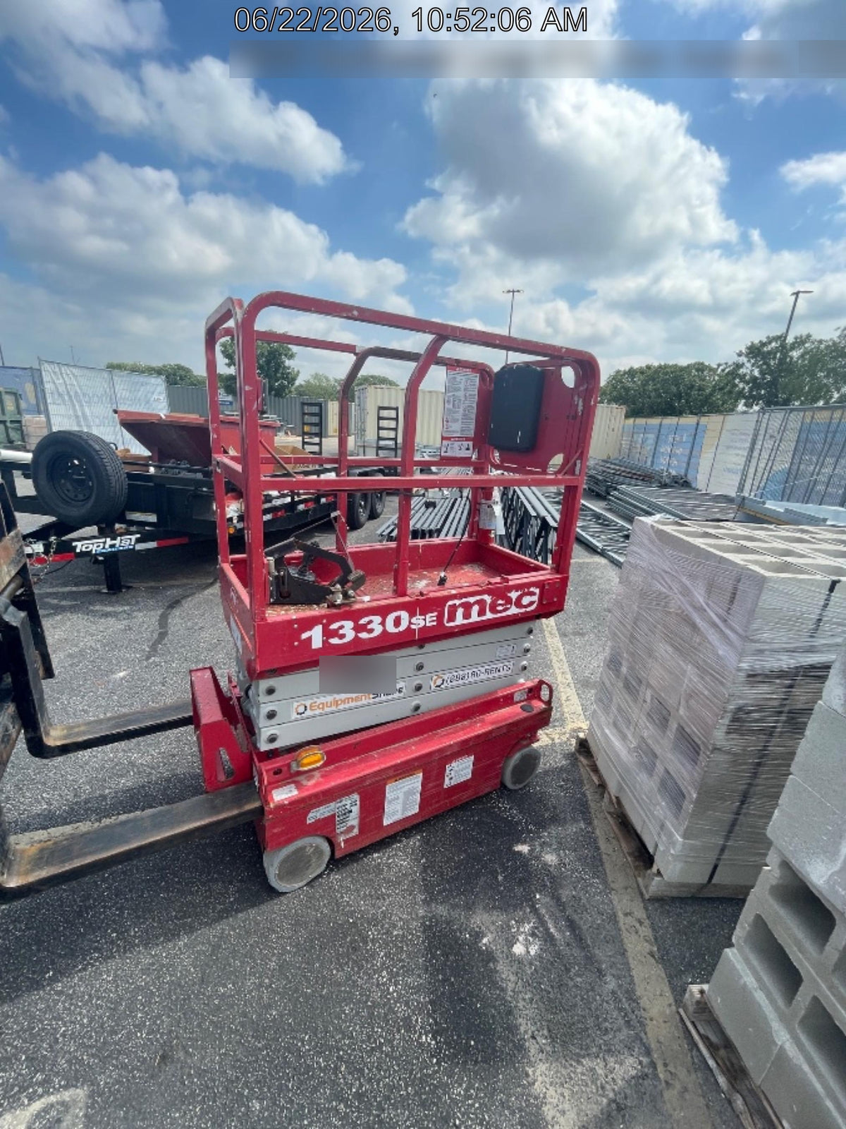 2019 MEC 1330SE MEC 1330SE w/ES Track Hardware, Full Extended 2 Year Warranty