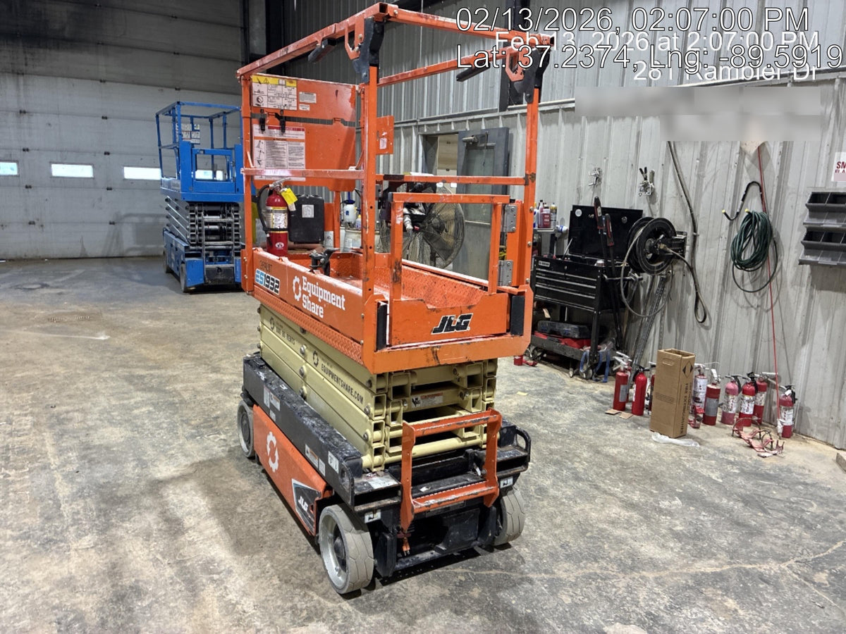 2022 JLG ES1932