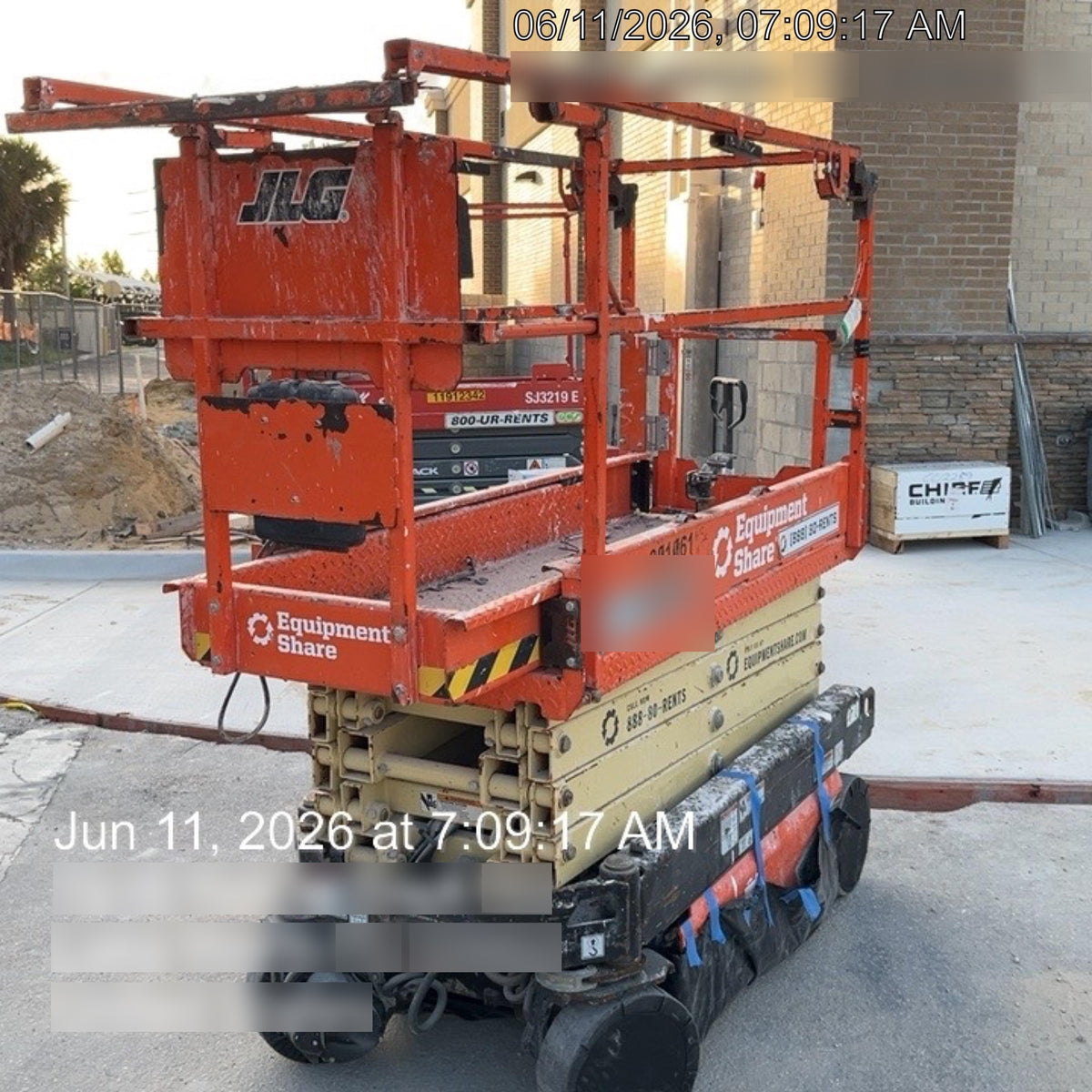 2021 JLG ES1932