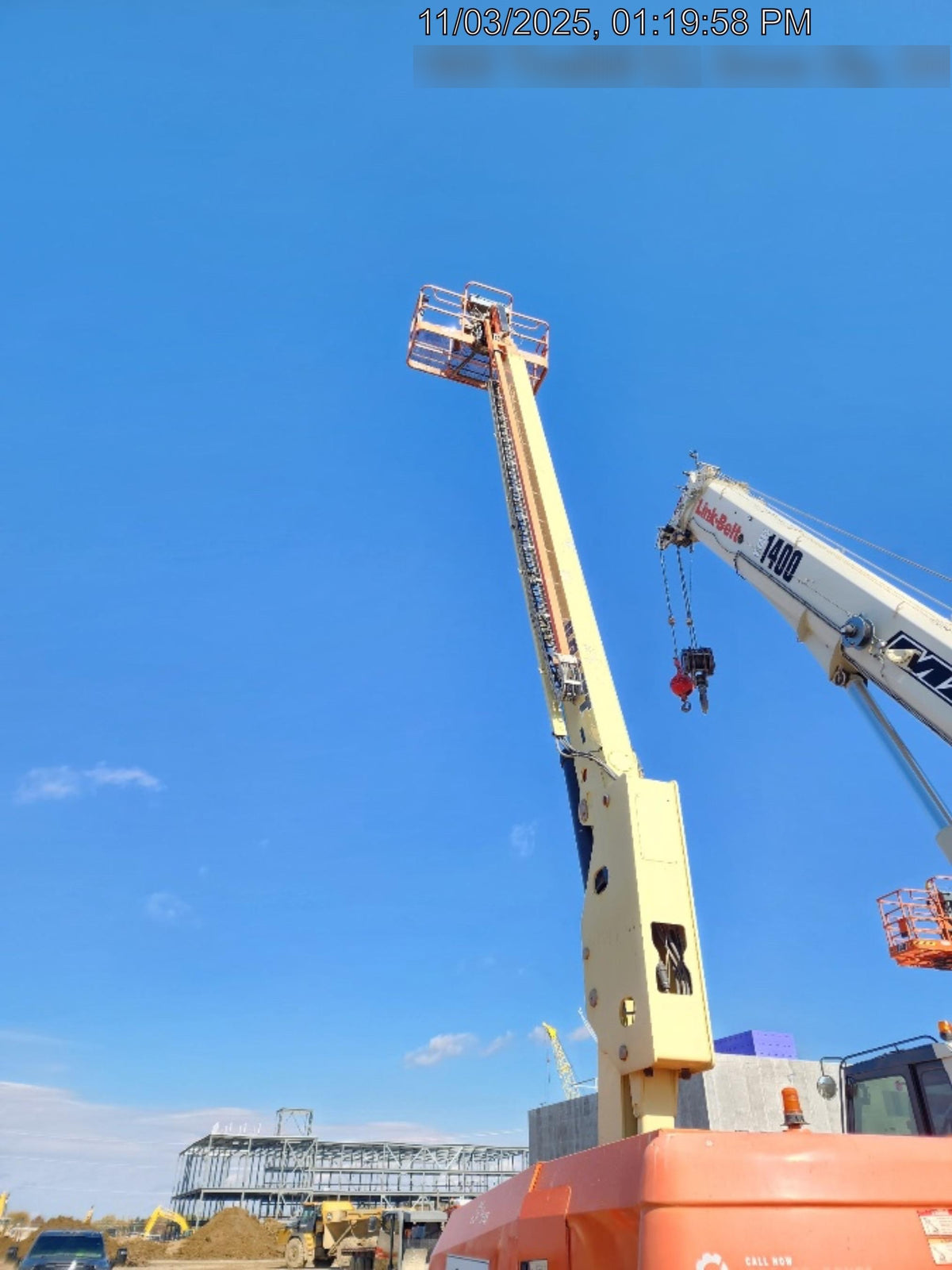 2022 JLG 860SJ