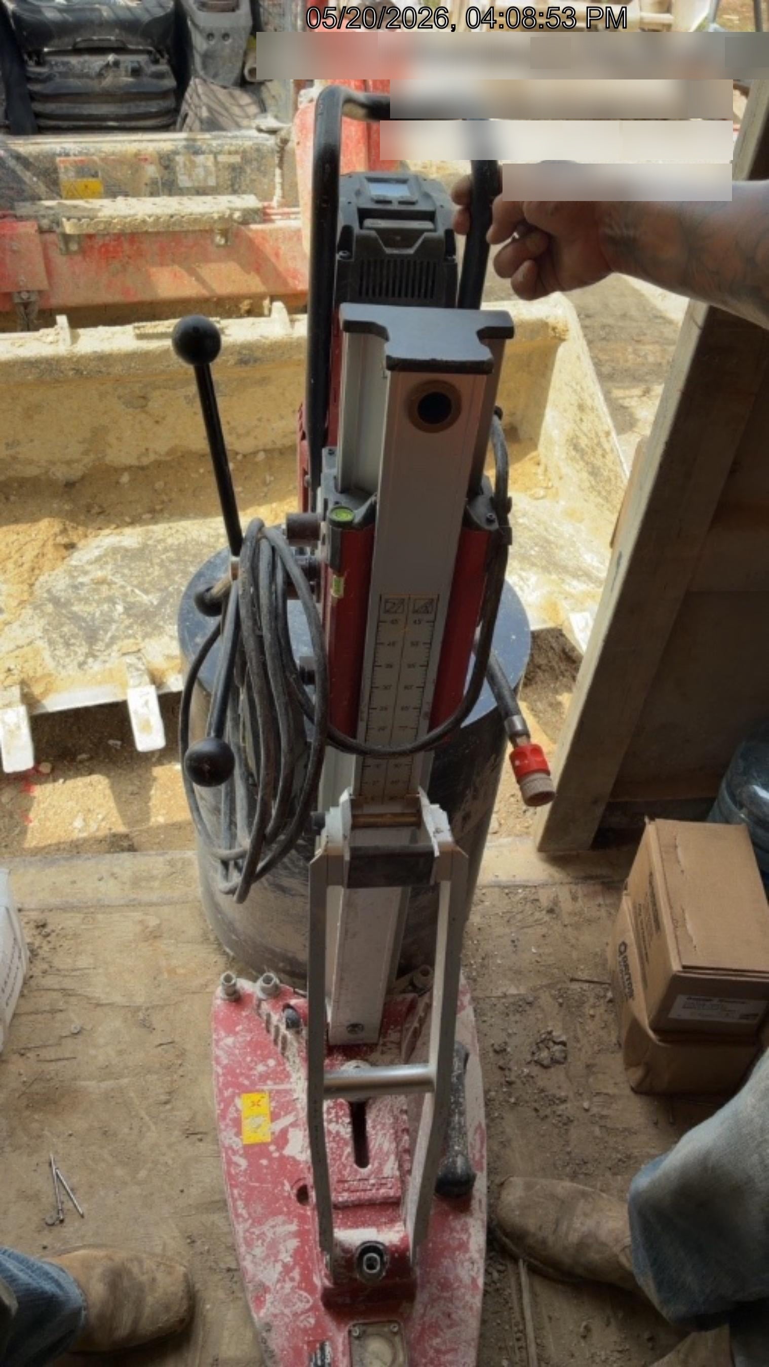 2023 HILTI DD250E