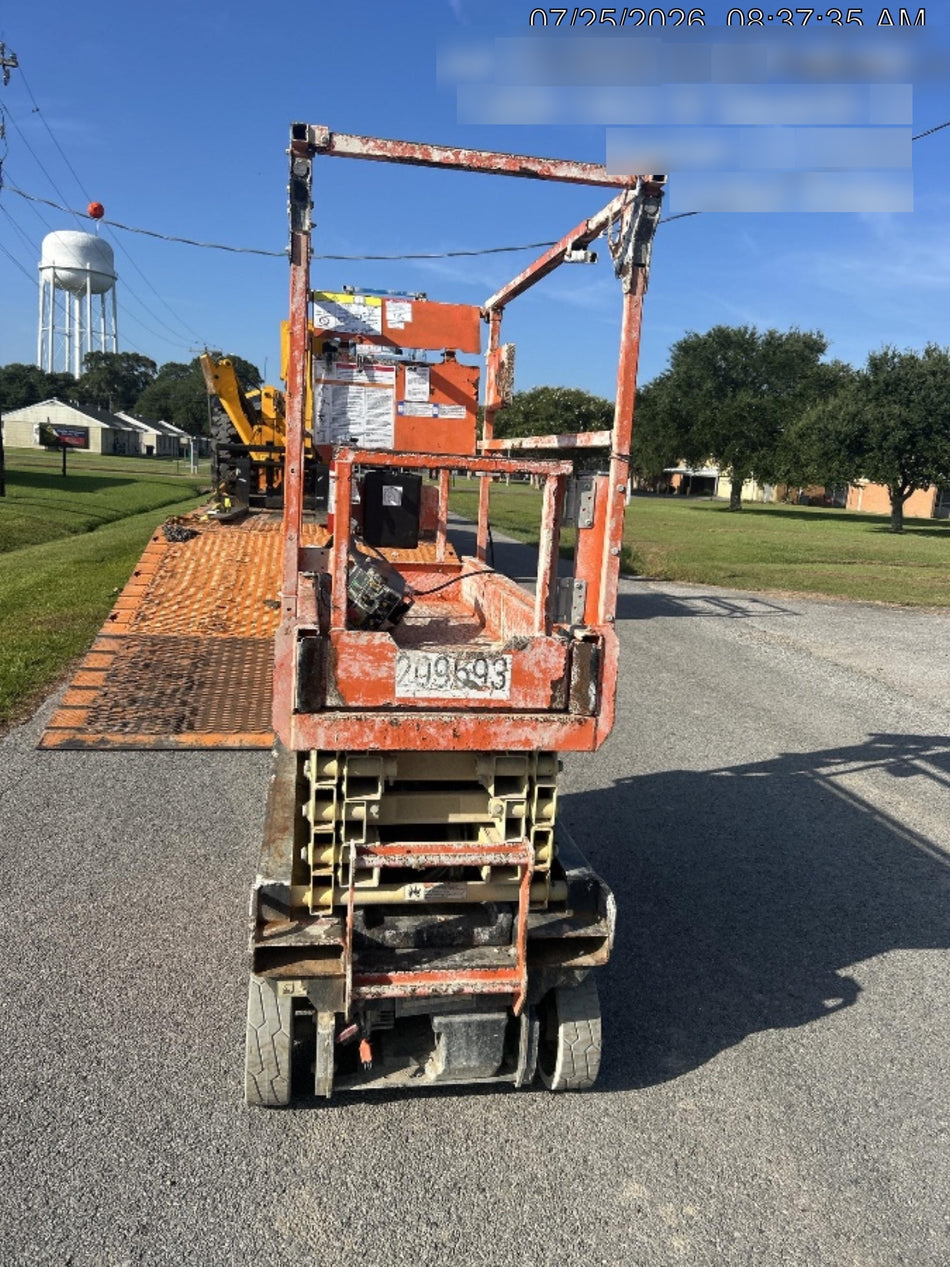 2022 JLG ES1932