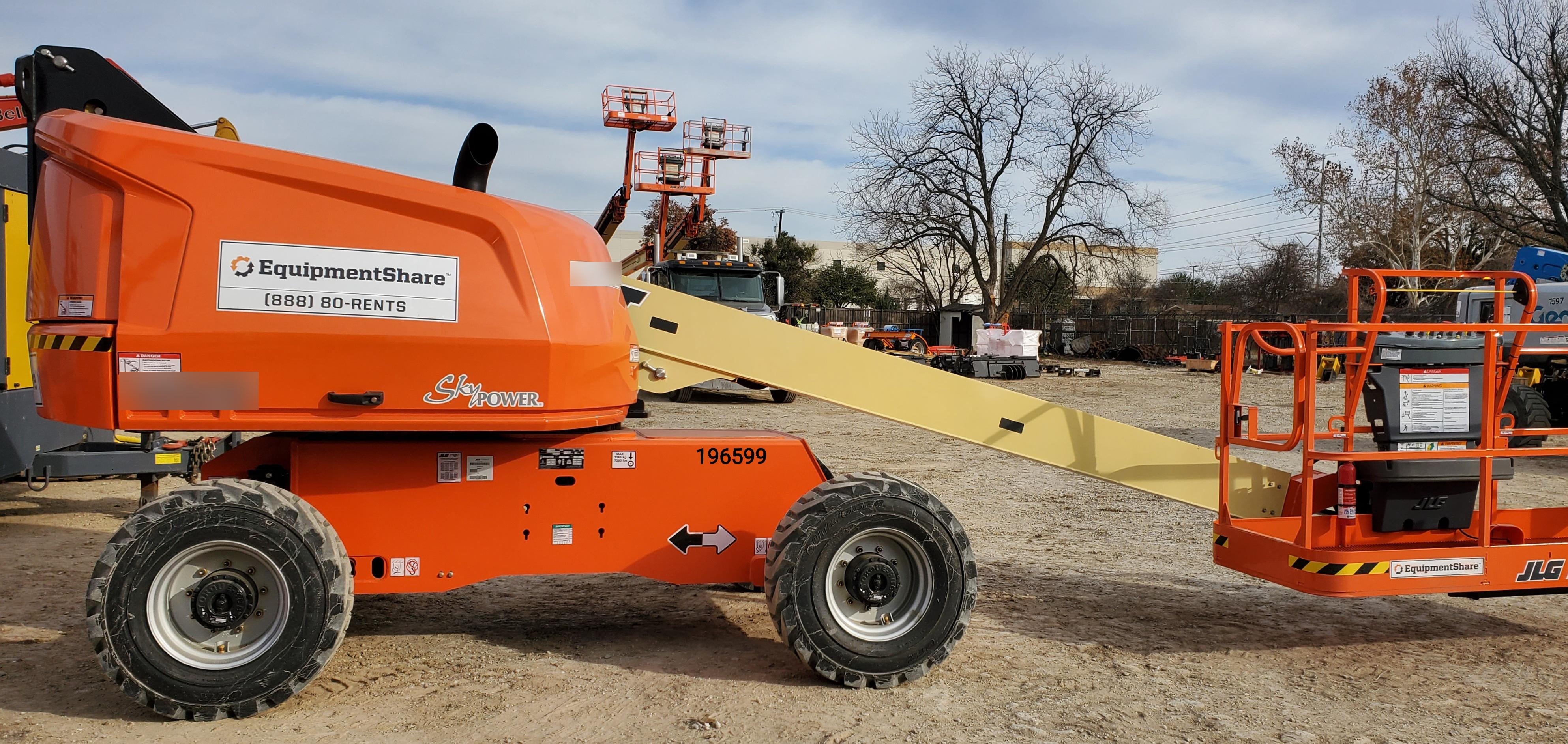 2021 JLG 400S