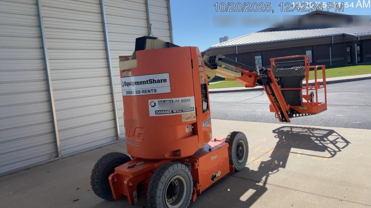 2019 JLG E300AJP