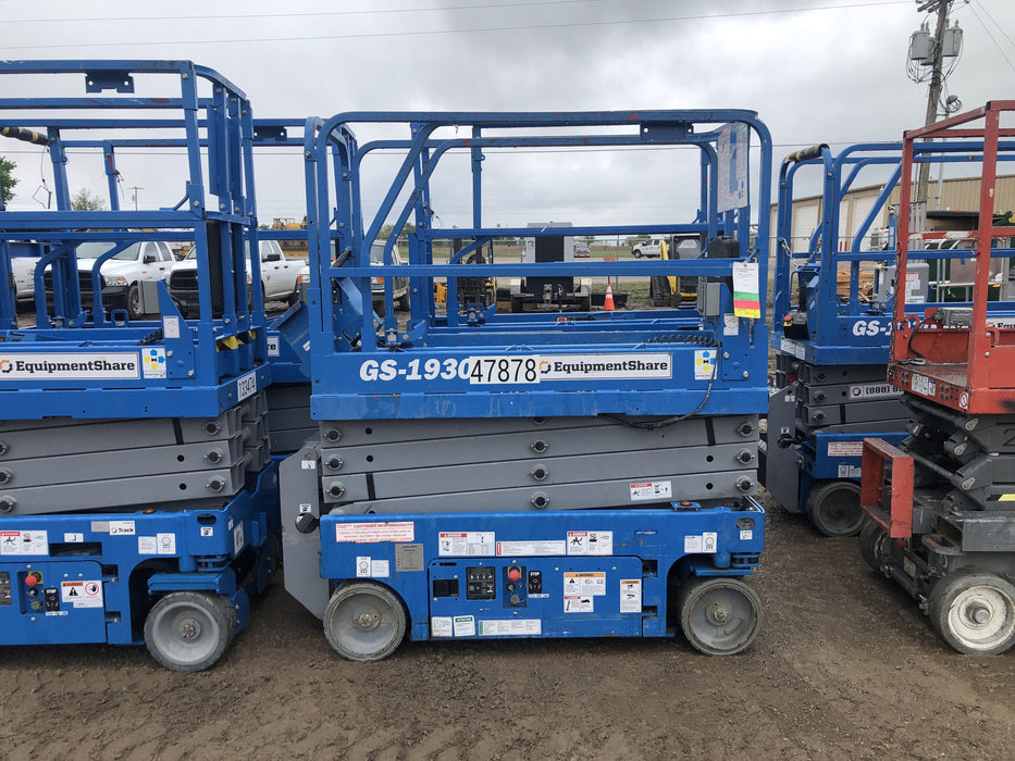 2019 Genie GS-1930 Fixed Rails with Chain Entry