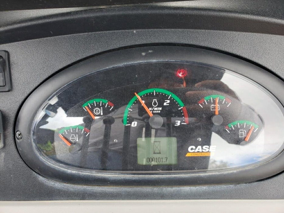 2019 Case 570N EP Canopy, 4WD, GP Front Bucket, Dual Tilt Cylinder, 84" Box Blade w/ Scarifier, Wheel Weights, Beacon