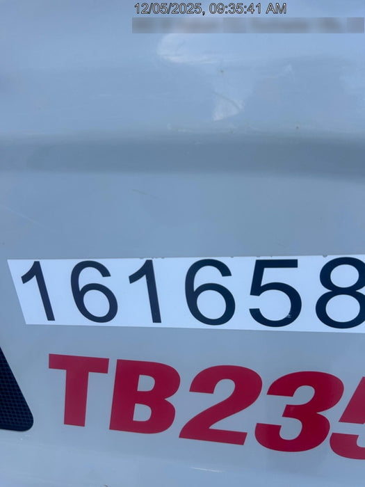 2021 TAKEUCHI TB235-2R