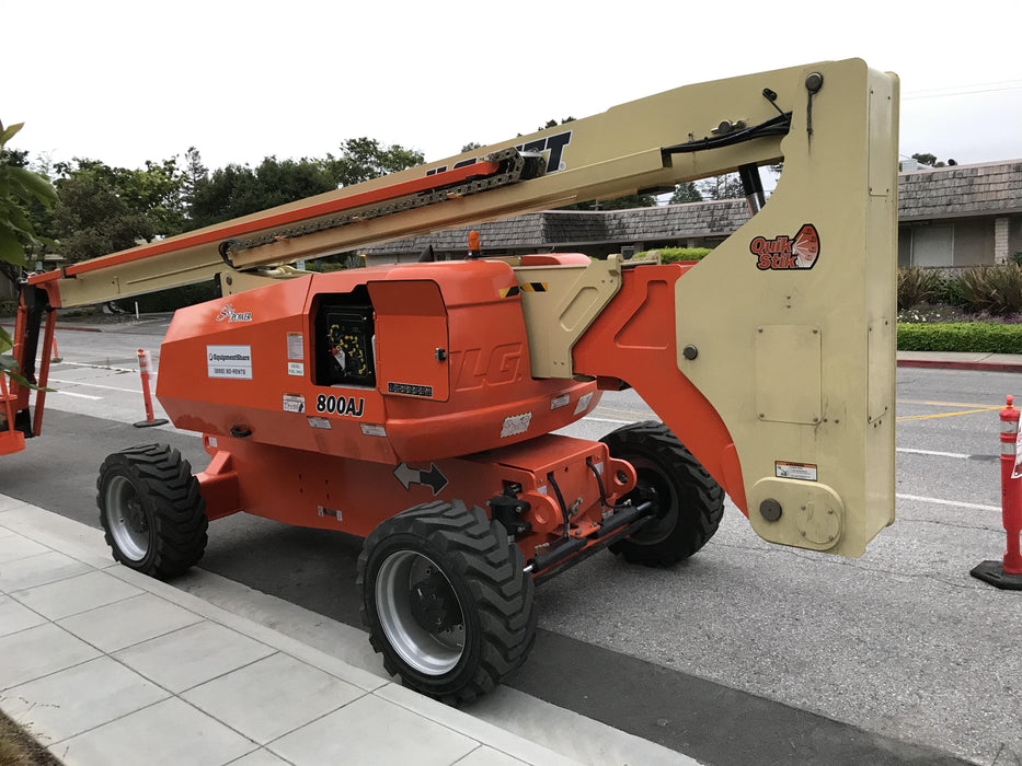 2020 JLG 800AJ