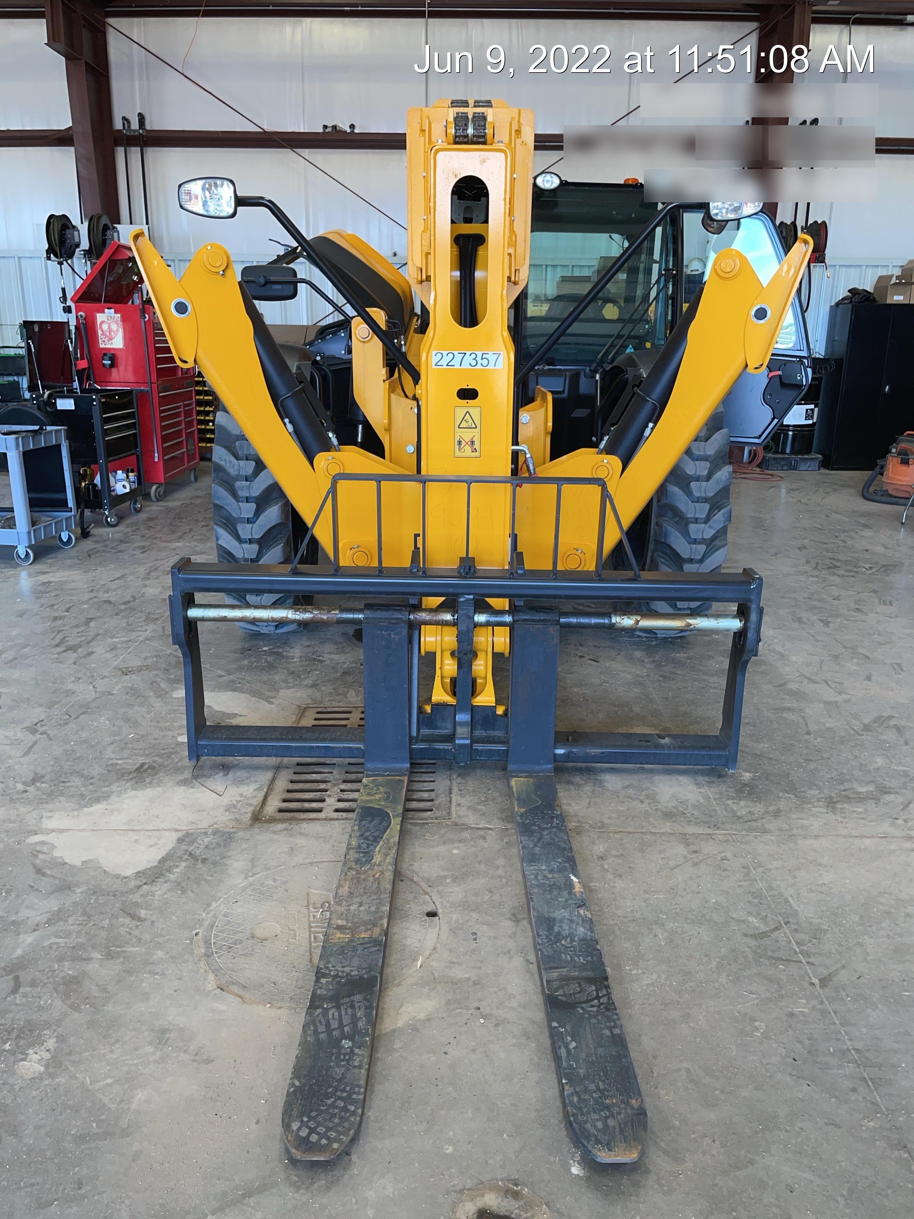 2022 JCB 512-56