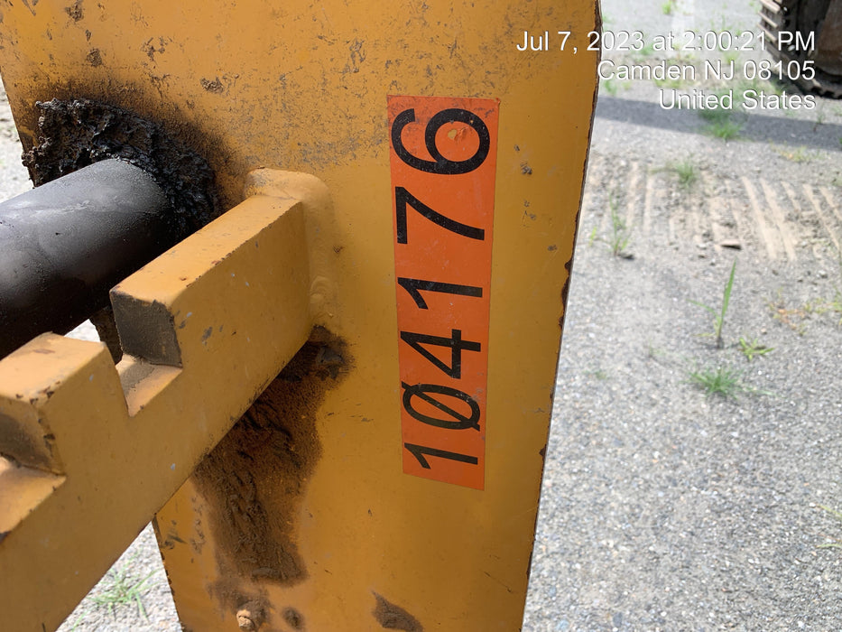 2020 JOHN DEERE 96" Loader Fork Carriage - John Deere