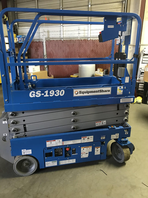 2019 Genie GS-1930 Half Height Swing Gate, 800W Inverter