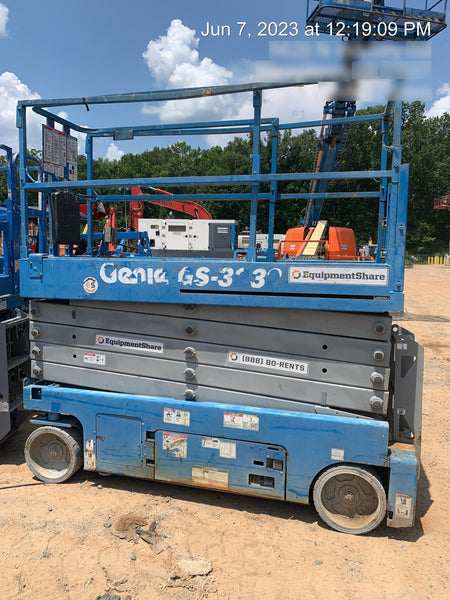 2016 Genie GS-3232 Genie GS3232 Narrow Scissor Lift