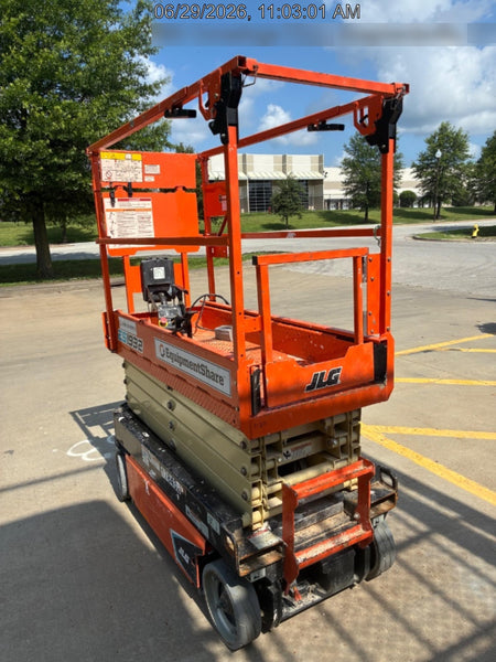 2021 JLG ES1932