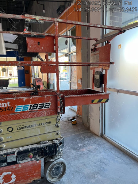 2022 JLG ES1932